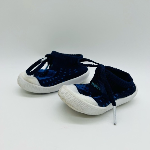 NATIVE WATER SHOES - ESTIMATED SIZE CHILD 2 - Navy - Picture 1 of 9